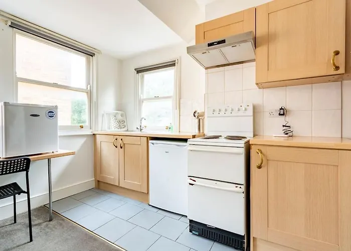 Finchley Road Studio 13